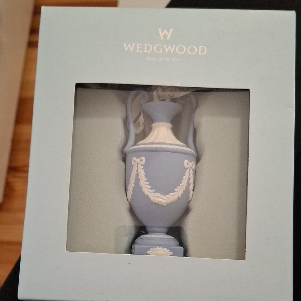 Wedgwood Iconic Light Blue and White Jasperware Urn Ornament